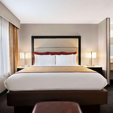 Lancaster Suites Fertility Extérieur photo