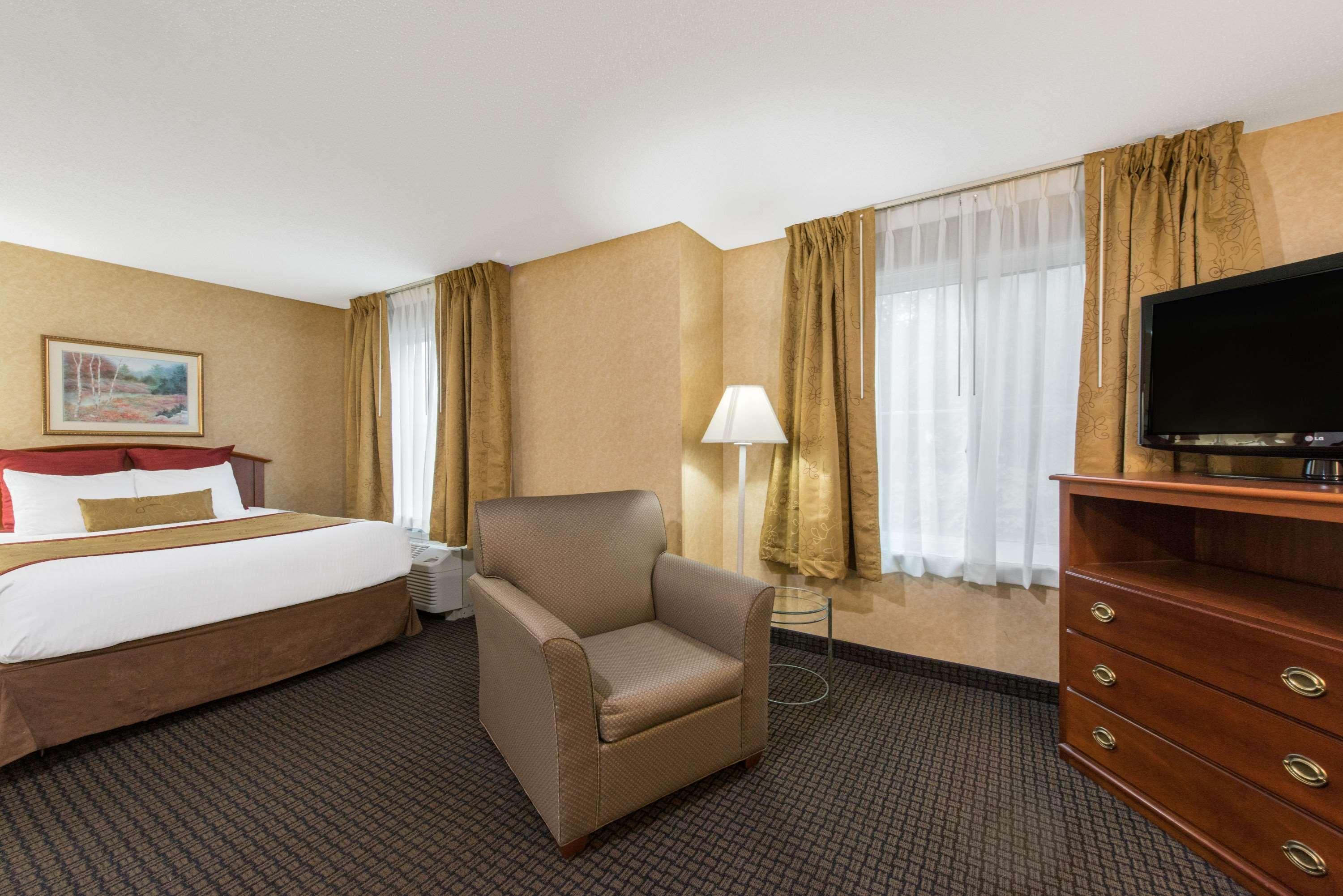 Lancaster Suites Fertility Extérieur photo