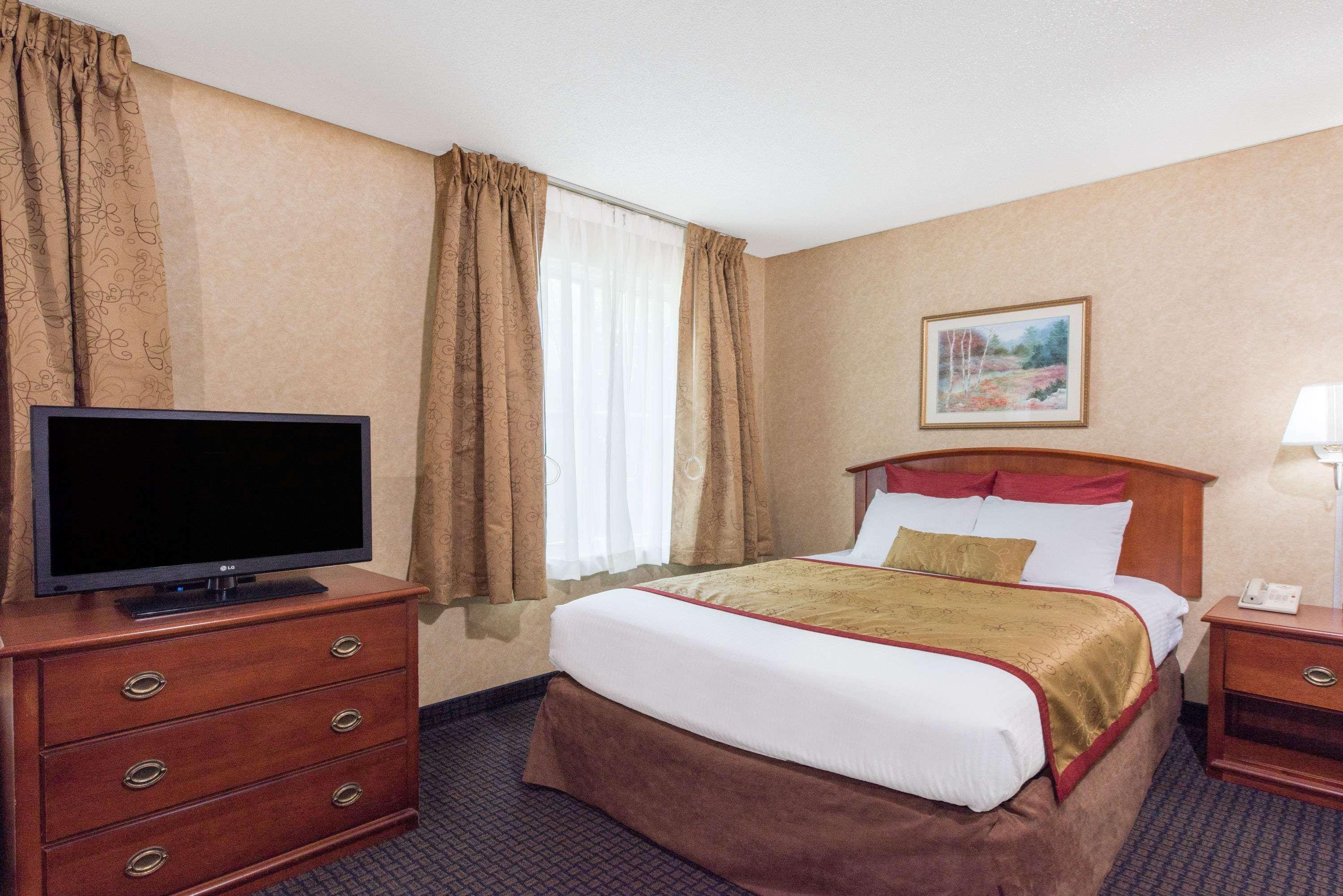 Lancaster Suites Fertility Extérieur photo