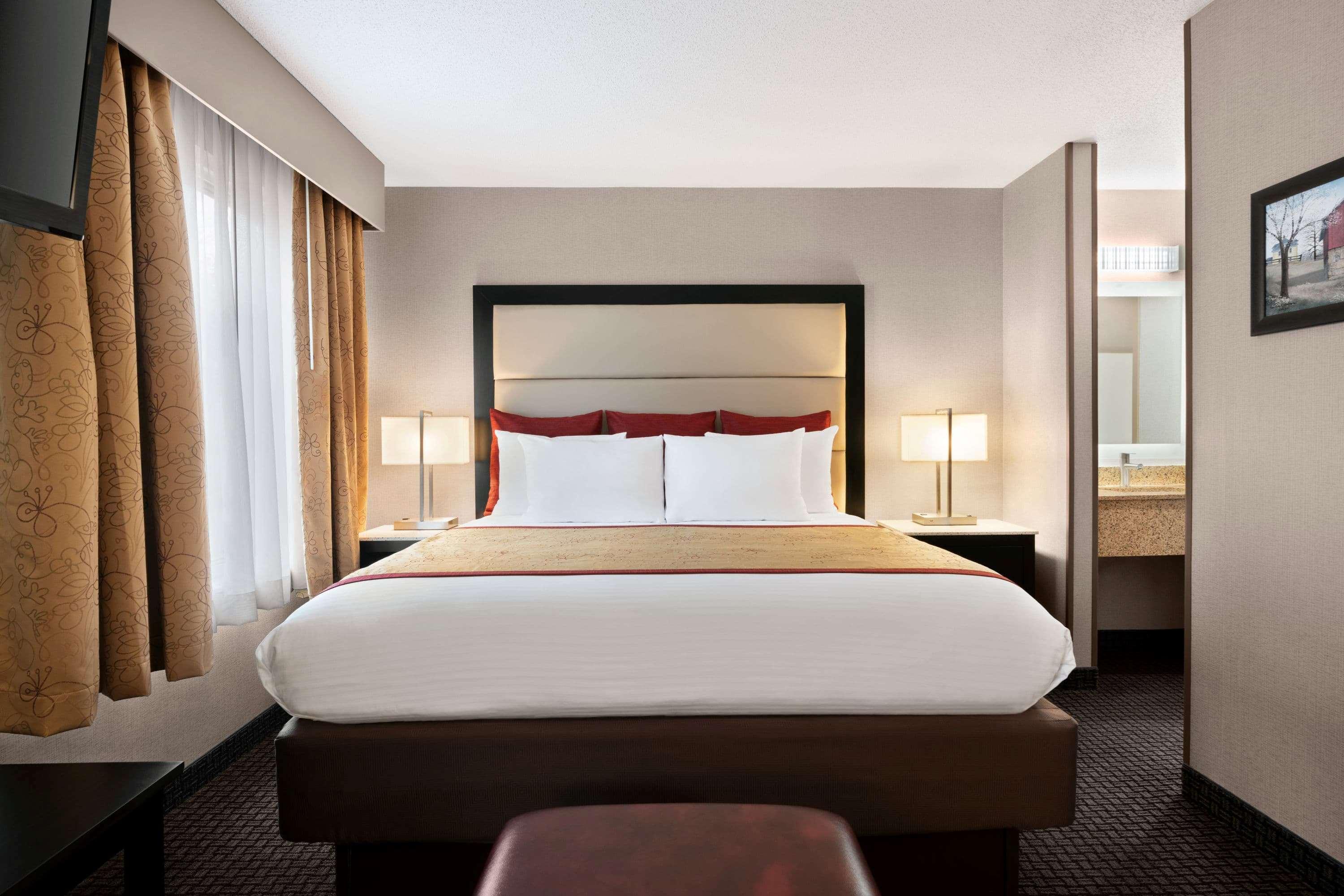 Lancaster Suites Fertility Extérieur photo