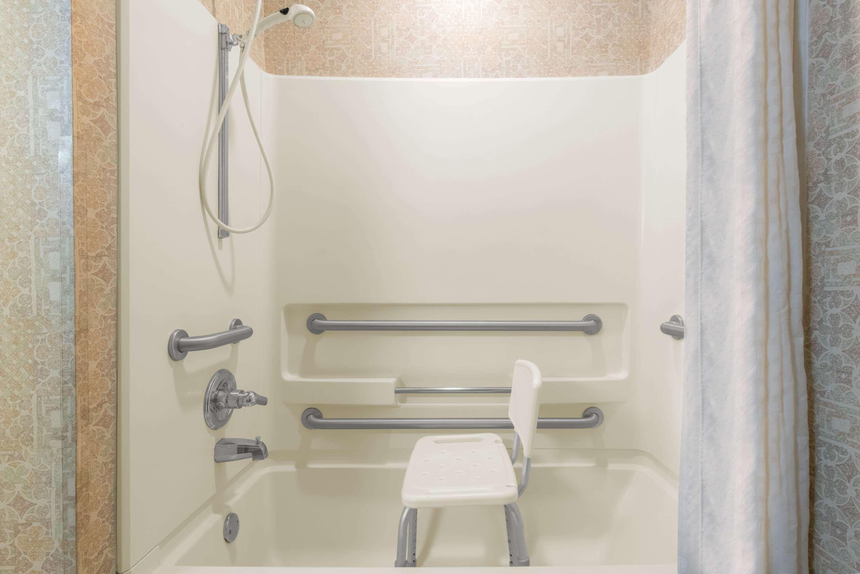 Lancaster Suites Fertility Extérieur photo