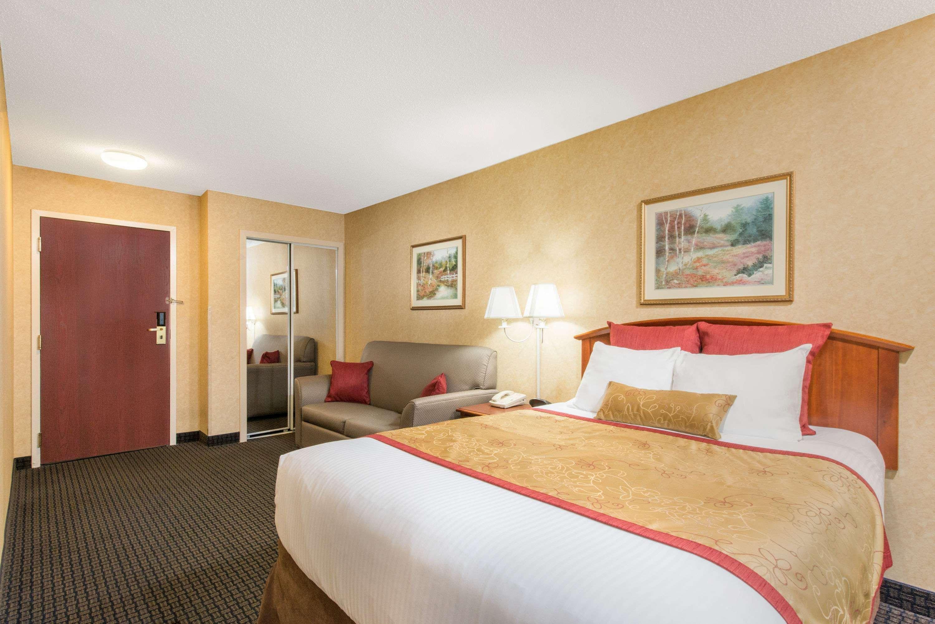 Lancaster Suites Fertility Extérieur photo